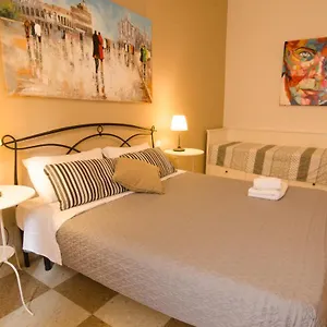 https://una-notte-ai-musei.it-romehotels.com