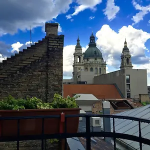 https://ice-breaker-apartment.inbudapesthotels.com