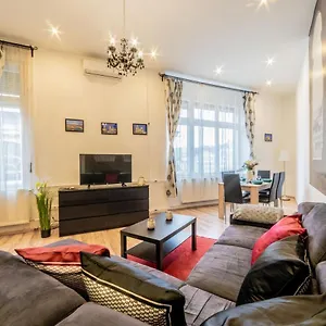 https://real-apartments-anker.inbudapesthotels.com