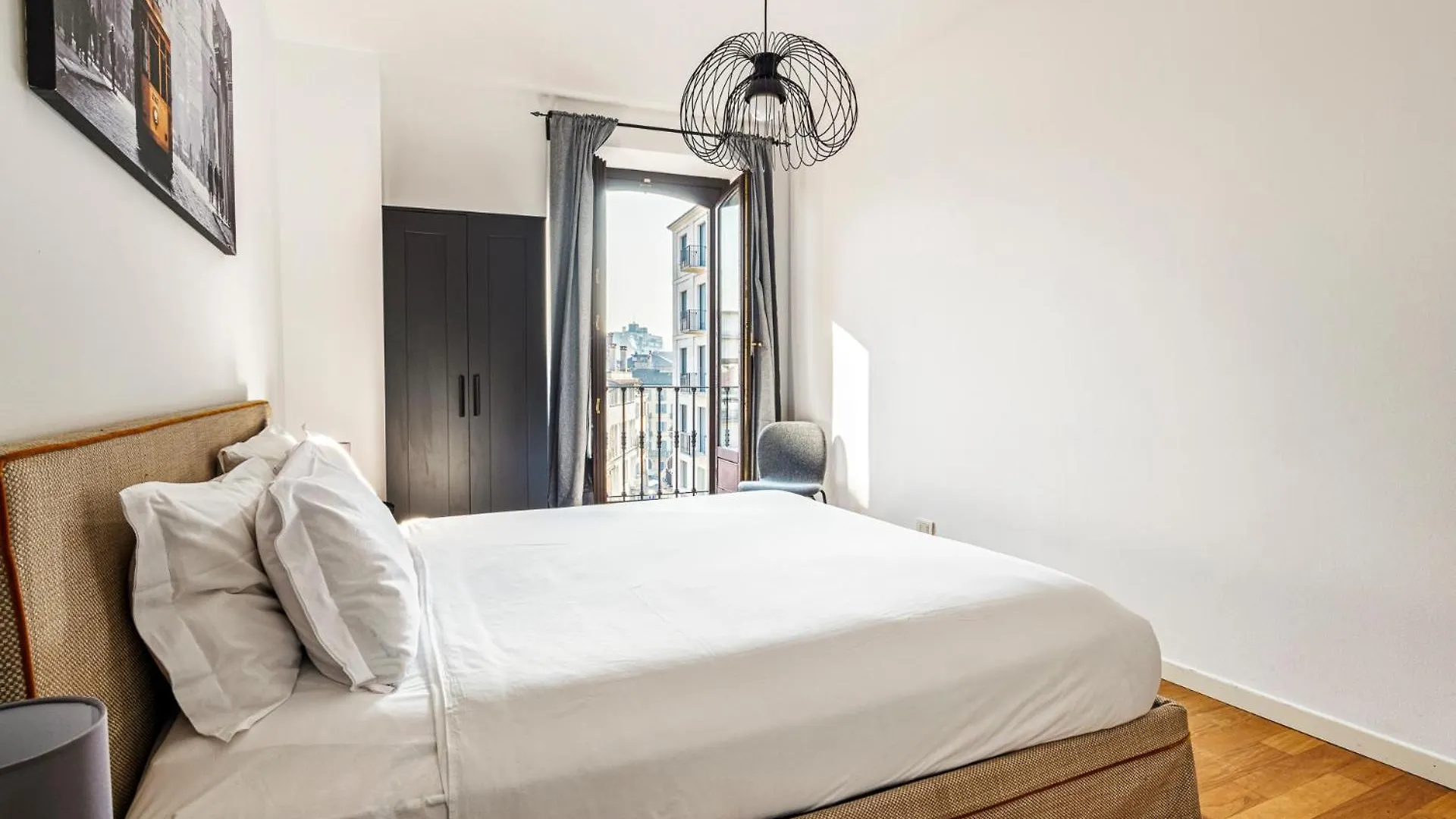 Elegant 2 Bedrooms Apartments Near Duomo Milan Italie